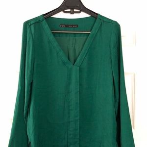 Green simple silky blouse by Zara in XS
